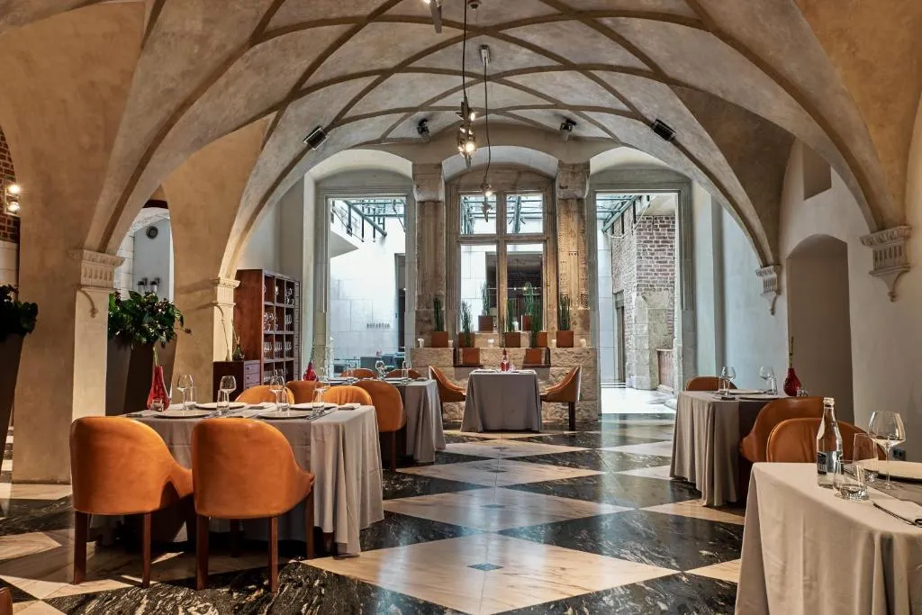 Hotel Stary